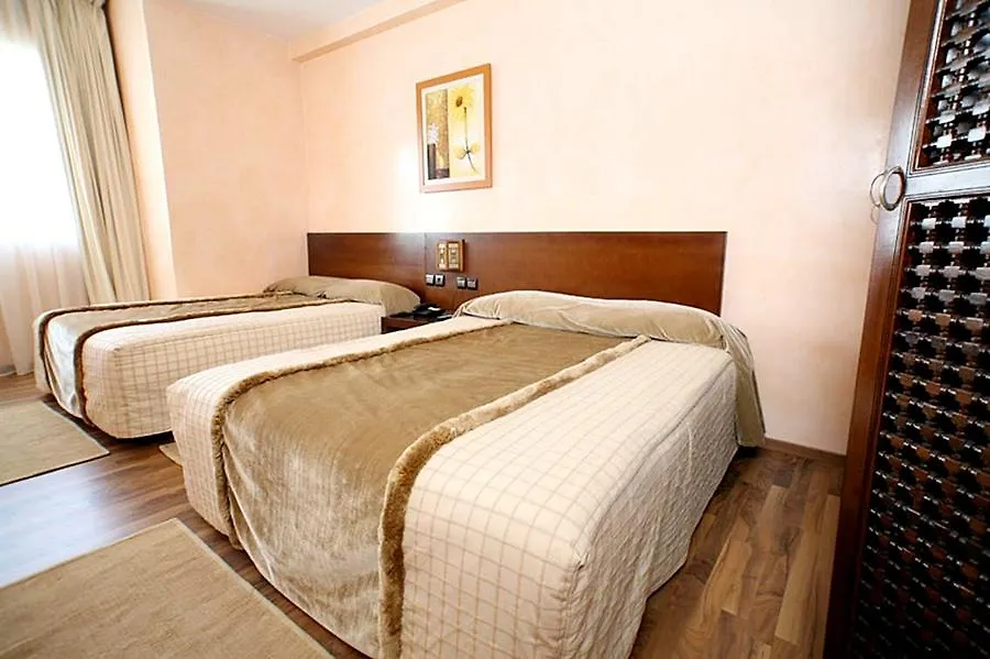 Casablanca Suites & Spa מלון