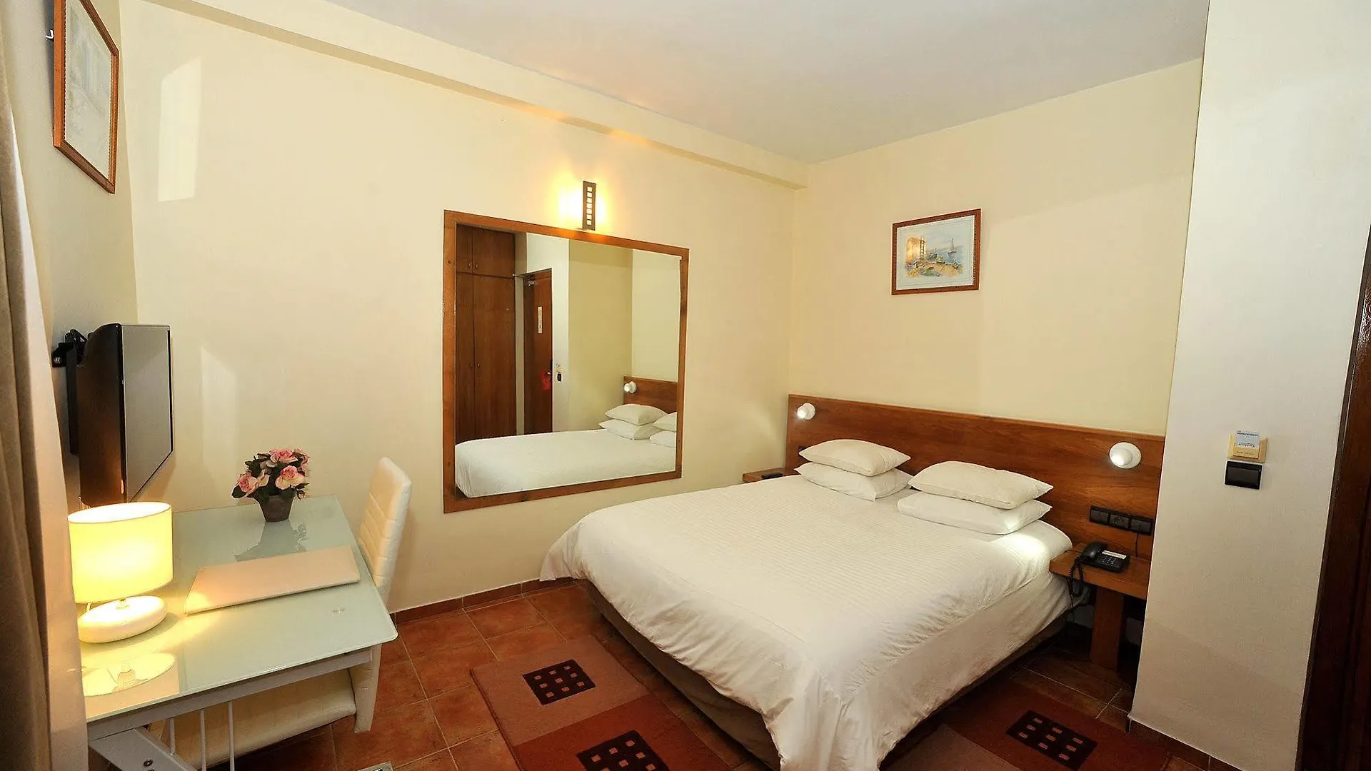 Casablanca Suites & Spa